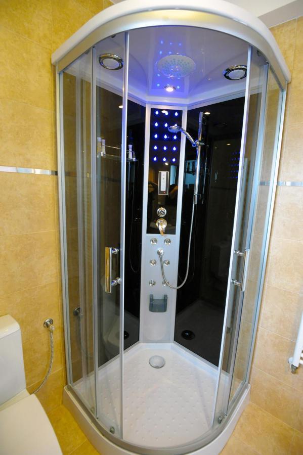 Yael Luxury Apartments 1 Buşteni Rum bild